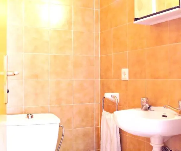 Seaview Apartment: Santa Cruz Oceanfront With Pool * Los Cristianos (Tenerife)