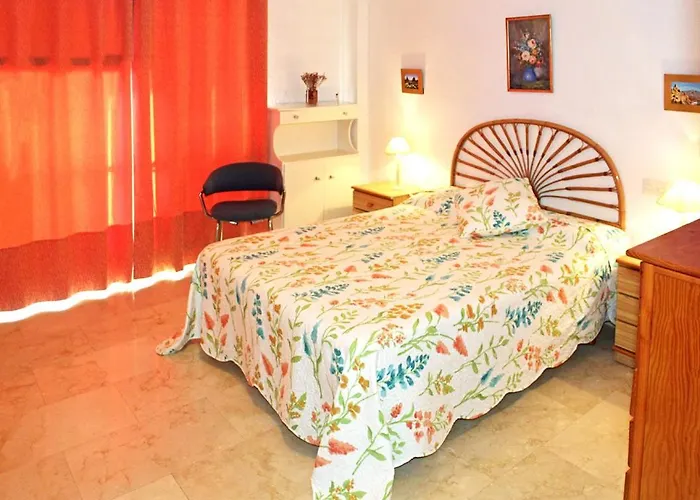 Seaview In Santa Cruz De Tenerife With Pool *